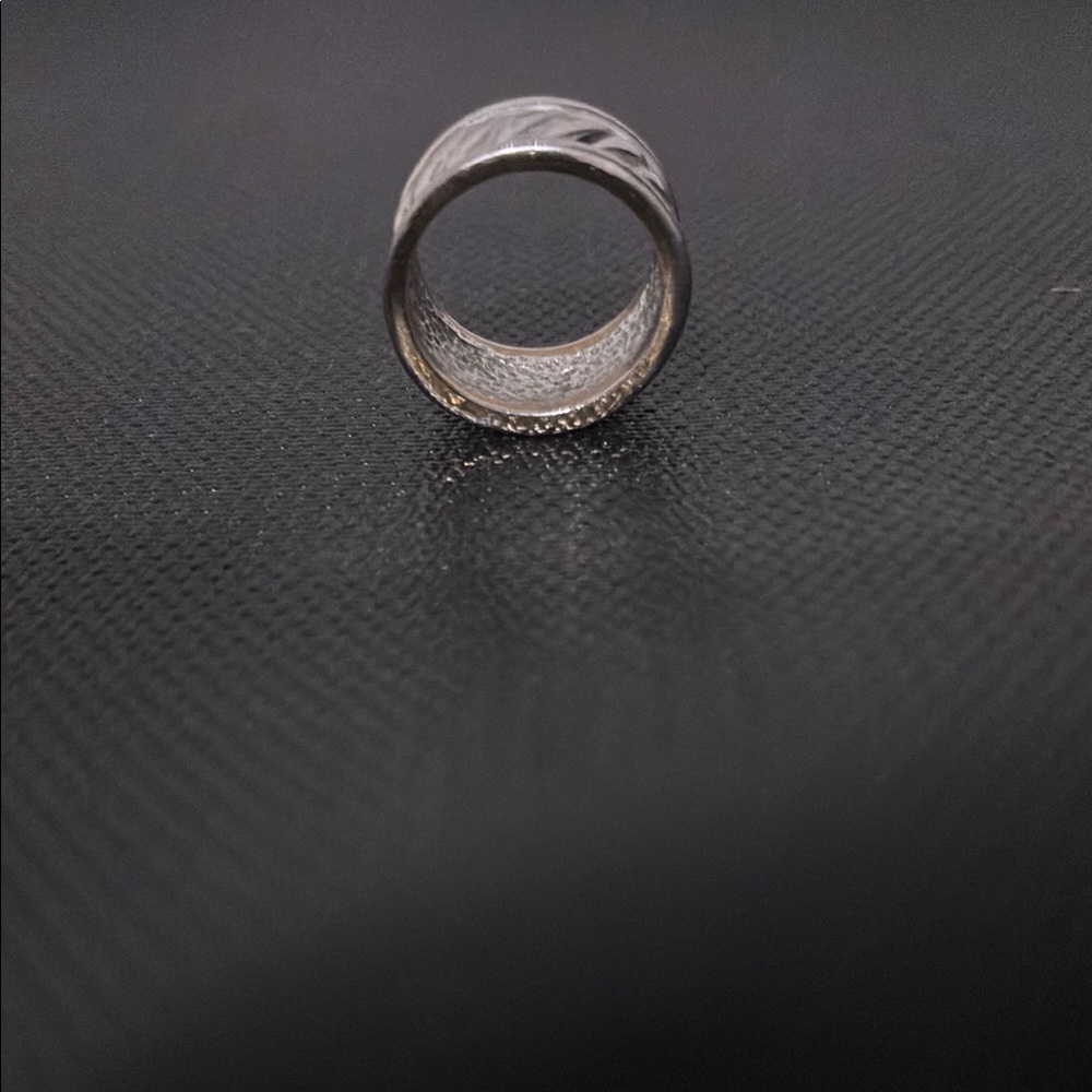 Silver Twisted Rope Design Ring - Picture 4 of 6